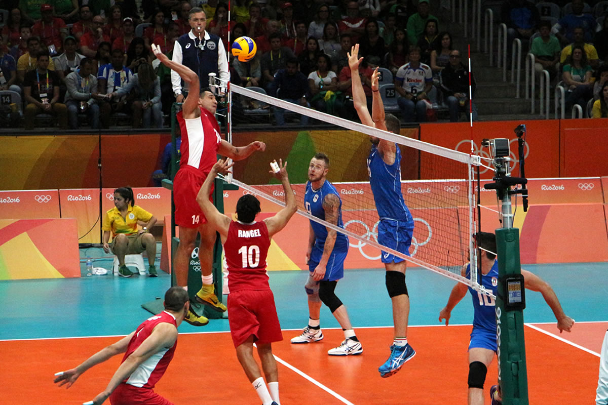 Tercer tropiezo mexicano en voleibol